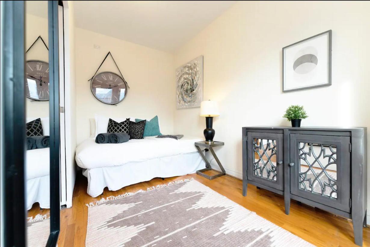 Apartment Million Dollar Enjoy Large Private Outdoor Space I Tito I *